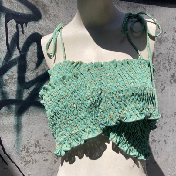 STRETCHY CHRIS-CROSS Tube Top with Straps - Picture 2 of 5